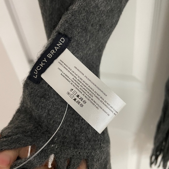 Lucky Brand acrylic-blend scarf, grey. - Picture 4 of 7